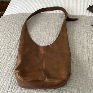 Roots bucket bag